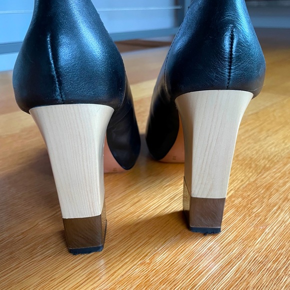 BCBG peep toe block heels - Picture 2 of 5